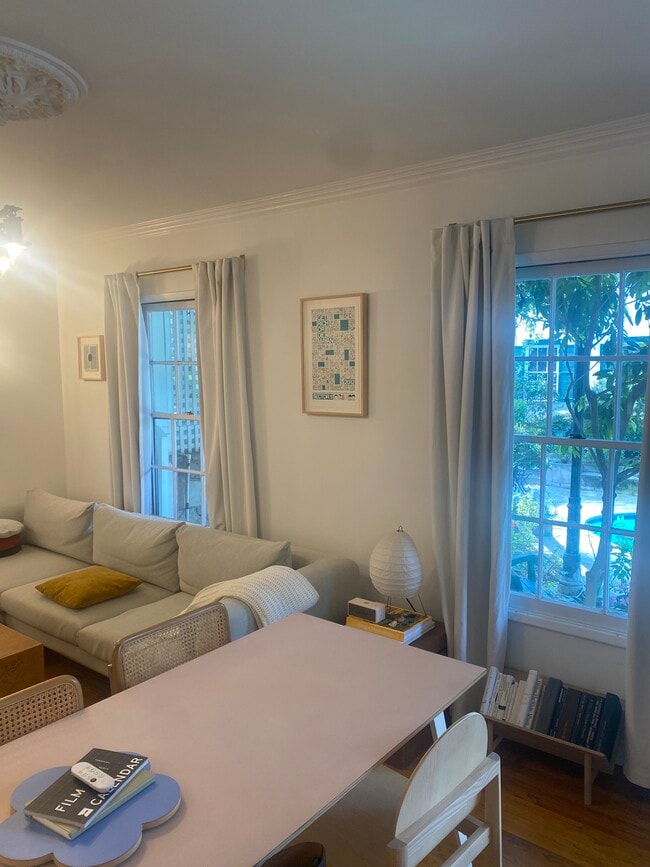 Building Photo - Georgian House Apartments