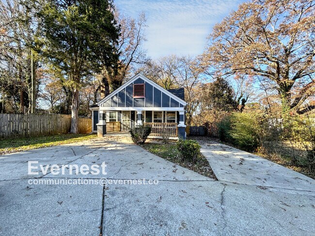 Foto del edificio - 1214 Bolton Rd NW
