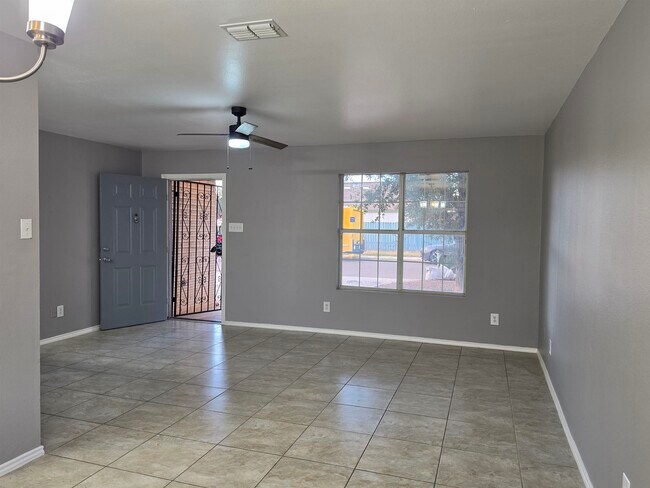 Foto del edificio - 3217 St Isaac Loop