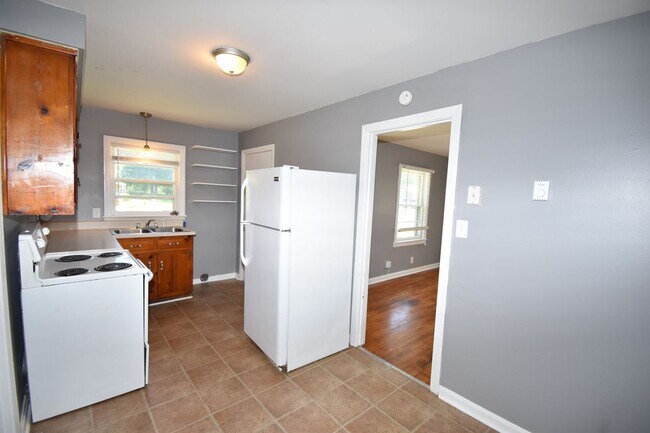 Building Photo - 406 Hietts Ln