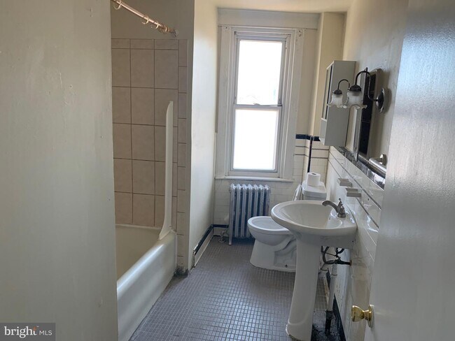 Building Photo - 3871 L St
