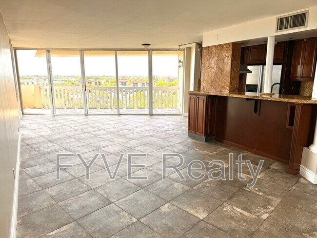 Foto del edificio - 6911 Environ Blvd