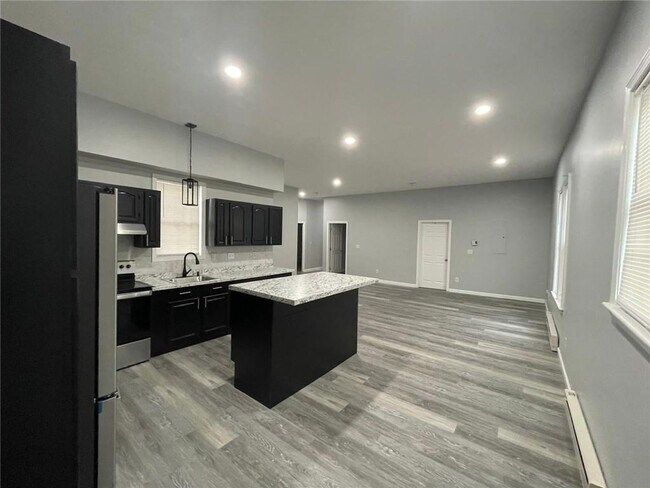 Foto del edificio - 281 Carrington Ave