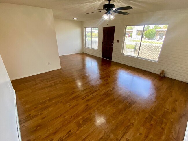 Foto del edificio - 200 Old Litchfield Rd