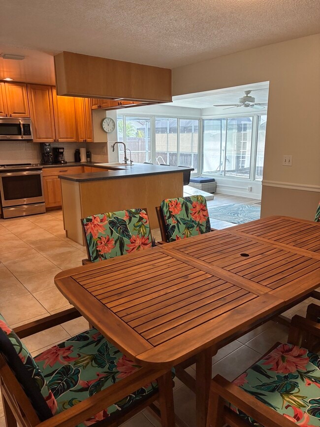 Foto del edificio - 105 N Bay Hills Blvd