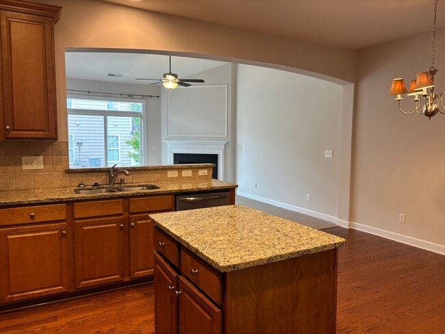 Building Photo - South Charlotte End-Unit Townhome with Main-Level Primary Suite & Bonus Room