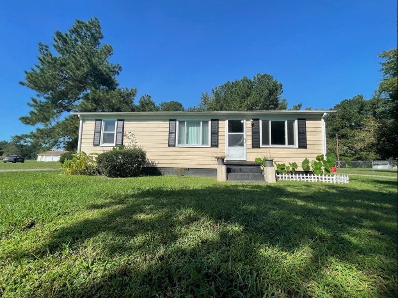 Foto principal - 10714 Quaker Rd