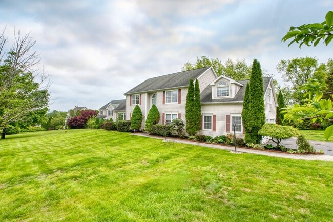 Building Photo - Beautiful Single Family Home for Rent in desirable Shelton location!