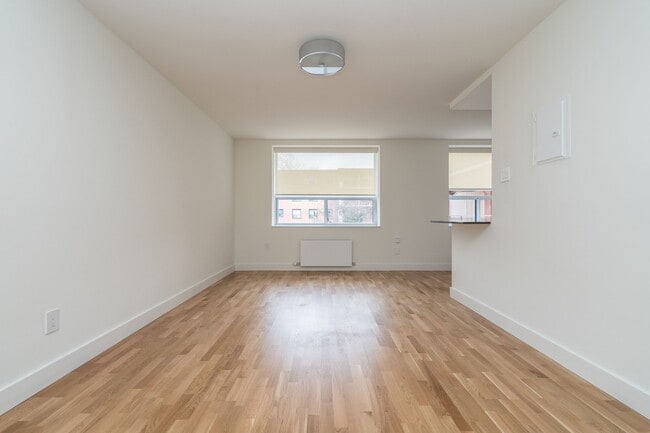 Building Photo - 56 Eccleston Drive