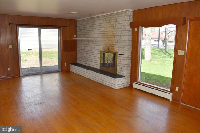 Foto del edificio - 6056 Lincoln Way W