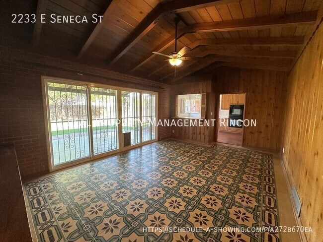 Building Photo - 2233 E Seneca St