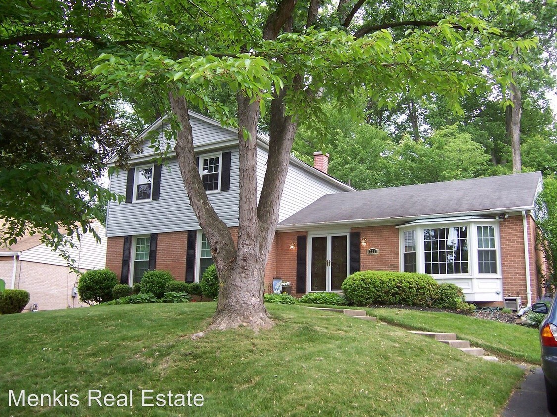 Foto principal - 12811 Saddlebrook Dr