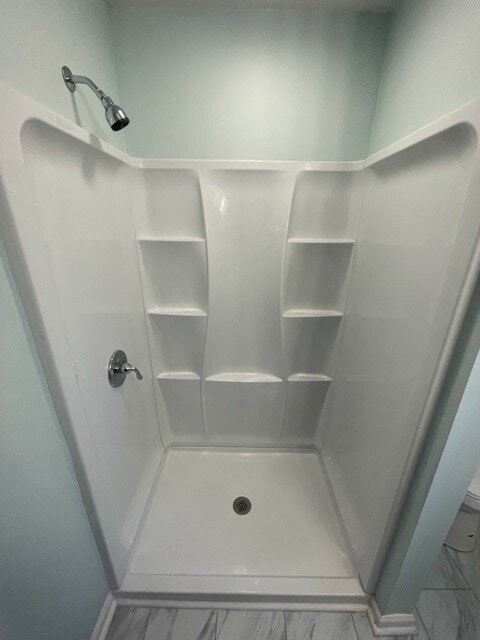 Bathroom - 47 Fredro St