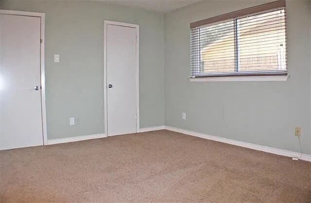 Building Photo - Walk to Campus from This Spacious 3BR/2BA Home (Shared Housing)
