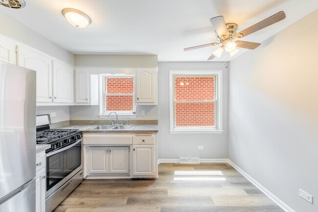 Building Photo - 8533 Massasoit Ave