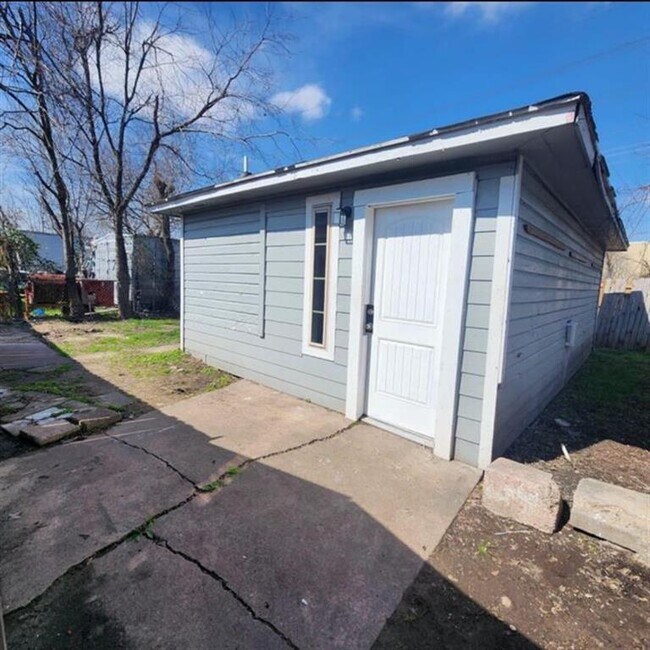 Foto del edificio - 1411 E 36th St