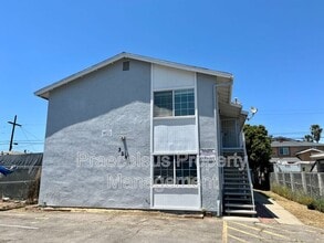 Building Photo - 324 Zenith St