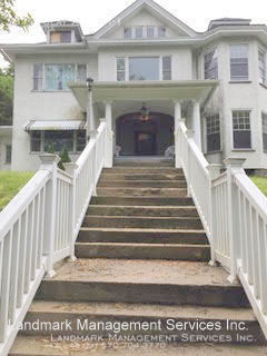 Building Photo - 814 Clay Ave