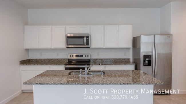 Building Photo - 8222 W Clemente Wy