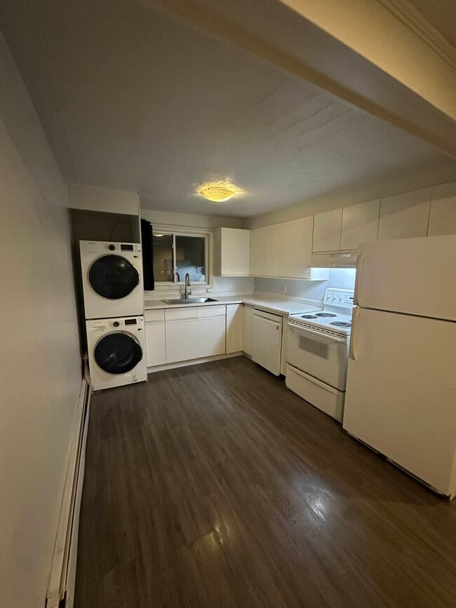 Building Photo - 12 Frederick Ave