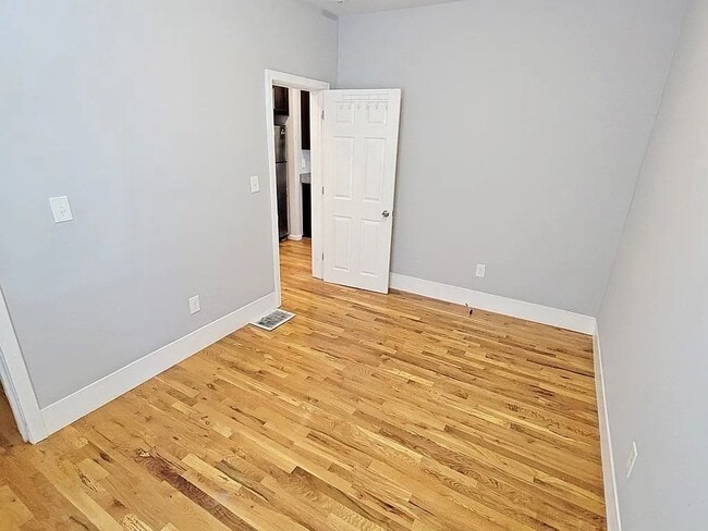 Building Photo - 39 Pinckney St