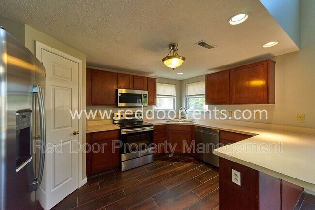 Building Photo - 12994 Quarterback Ln