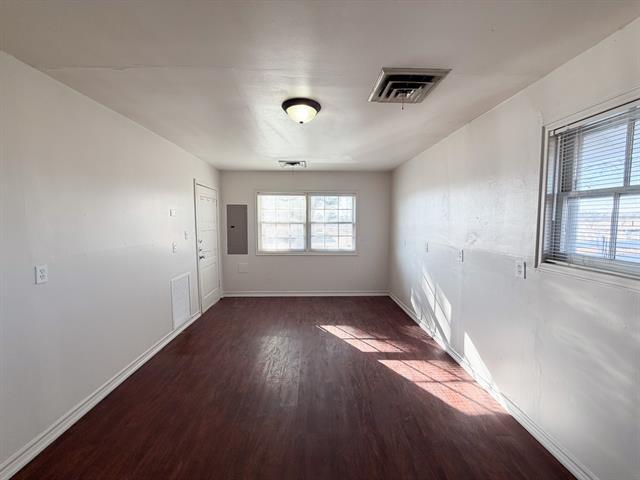 Foto del edificio - 2200 Country Club Rd