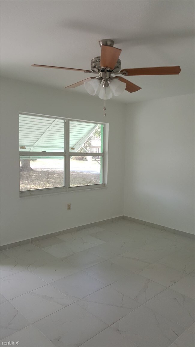 Foto del edificio - 4 br, 2 bath House - 906 W Prairie St