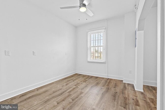 Building Photo - 1308 W Lexington St
