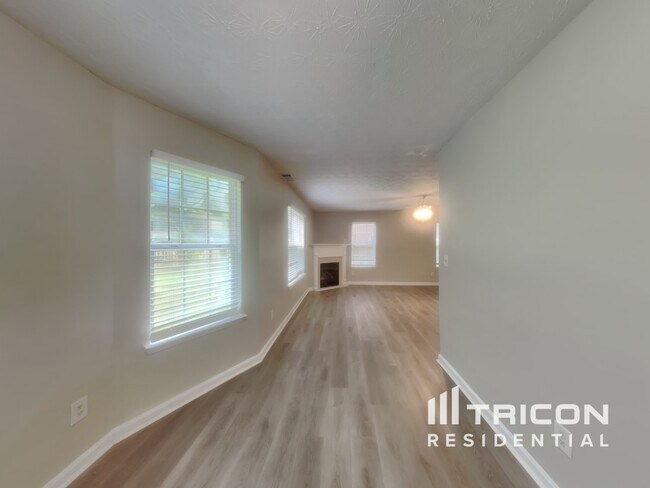 Foto del edificio - 125 Addy Ln