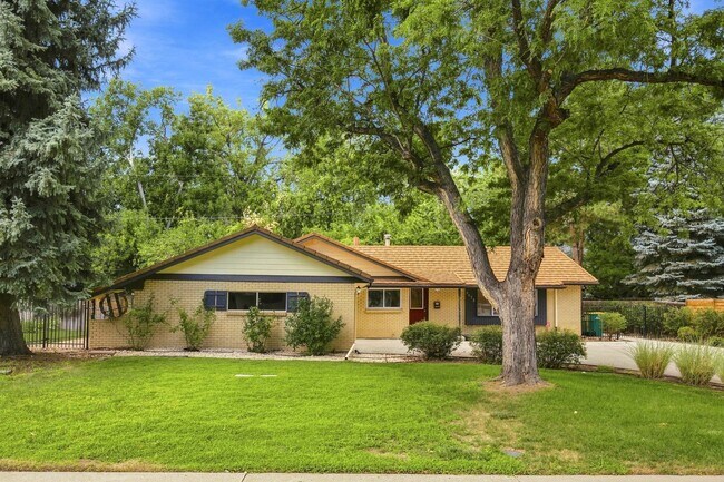 Foto del edificio - Charming 3-Bedroom Home in Lakewood, CO