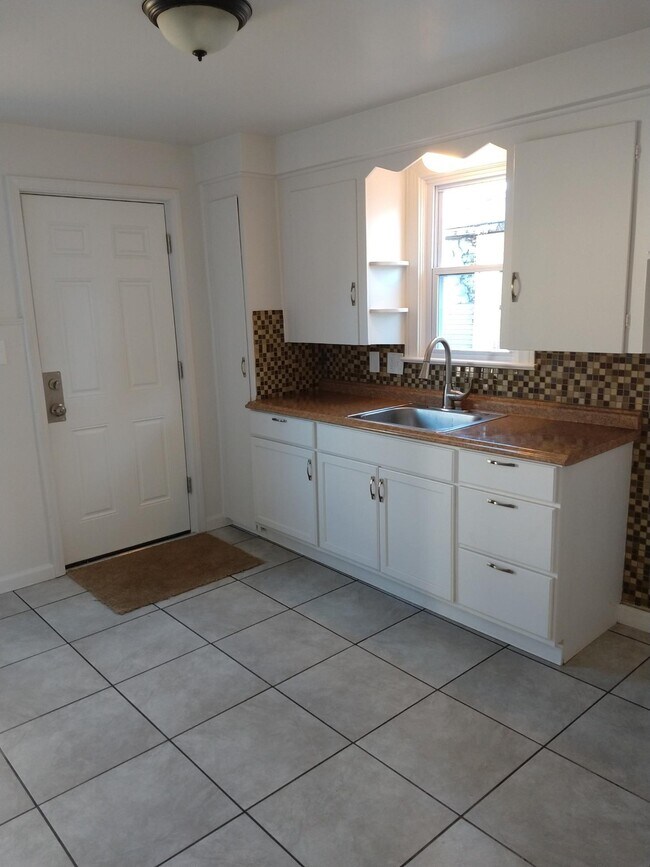 2919 Rush Blvd, Youngstown, OH 44507 House Rental in Youngstown, OH