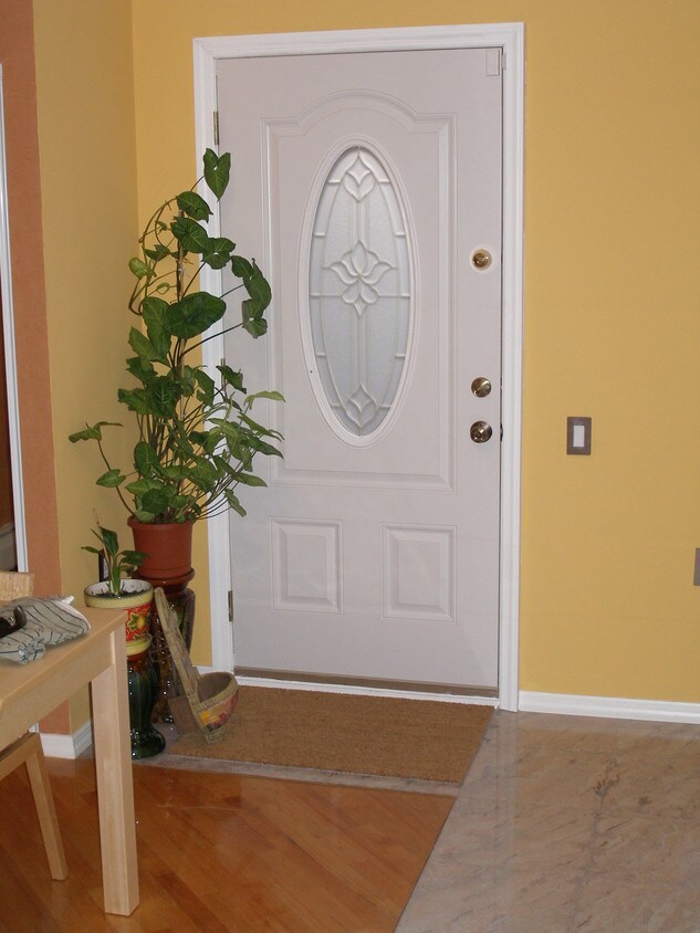 Primary Photo - 135 28th Ave