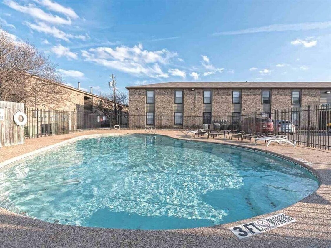 Foto del edificio - 1226 Baylor Ave