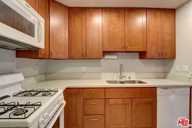 Foto del edificio - 1275 Seacliff Ct