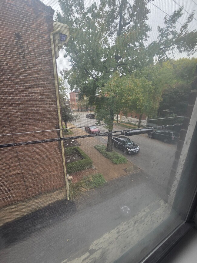 Foto del edificio - 1217 Lami St