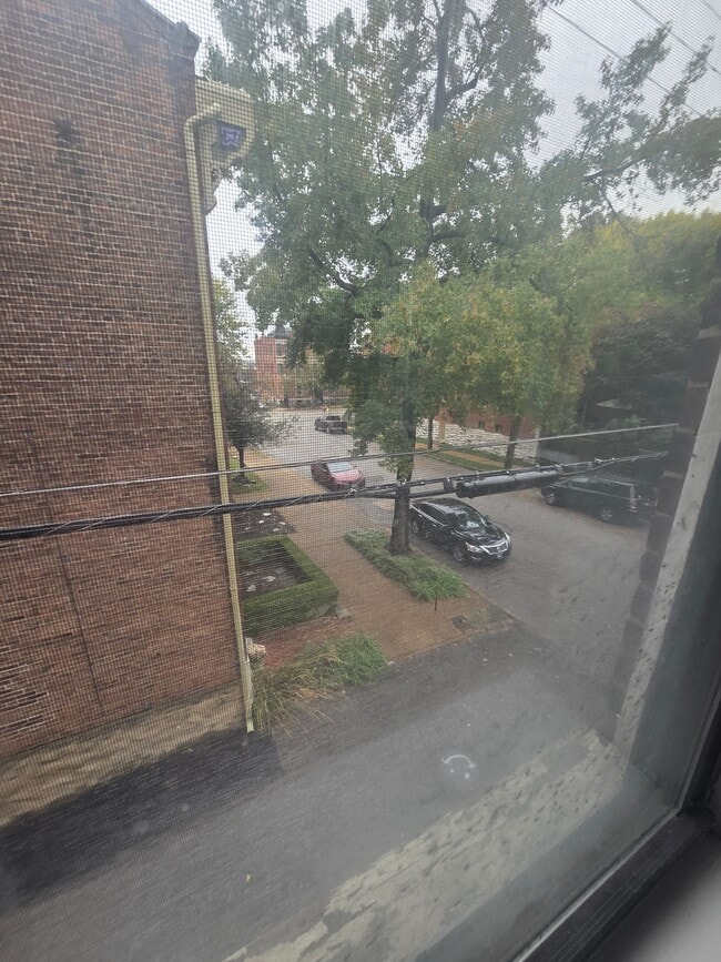 Building Photo - 1217 Lami St