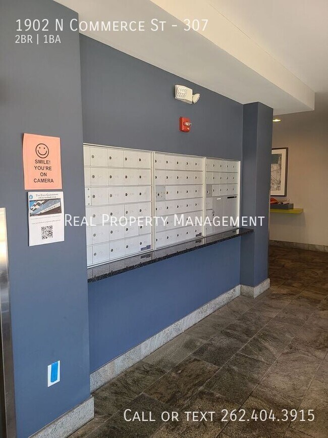 Foto del edificio - 1902 N Commerce St