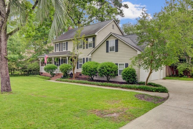 Foto del edificio - Charming Updated Home in Sought-After Ashb...