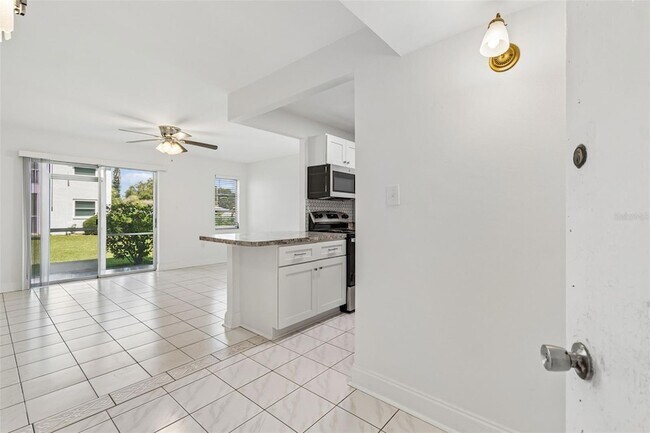 Foto del edificio - 237 S McMullen Booth Rd