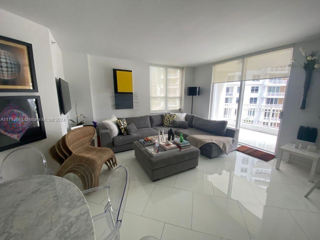 Foto principal - 701 Brickell Key Blvd