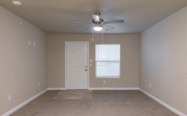 Building Photo - 270 Plez Morgan Dr