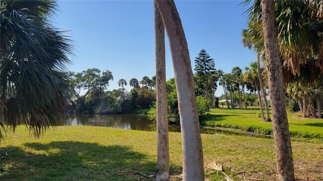 Foto del edificio - 2942 Tuckerstown Dr