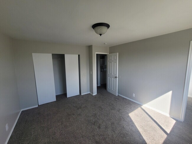 Building Photo - 3221 W 6920 S