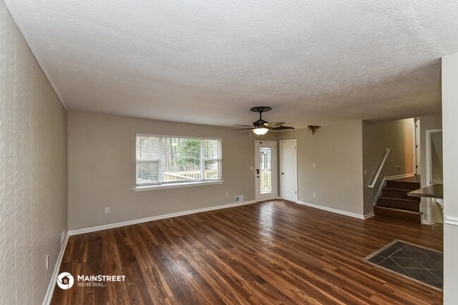 Building Photo - 3433 Rainbow Dr