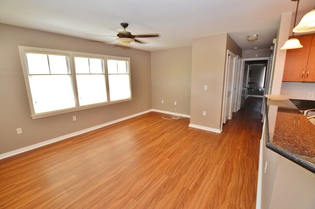 Building Photo - Upgraded Hampton Court Townhome in Mililan...