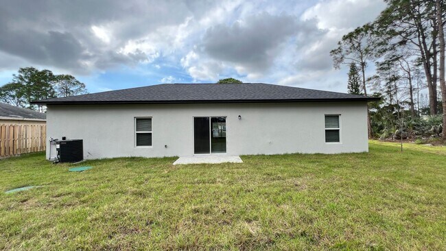 Building Photo - Beautiful, BRAND NEW 3 Bedroom, 2 Bathroom...
