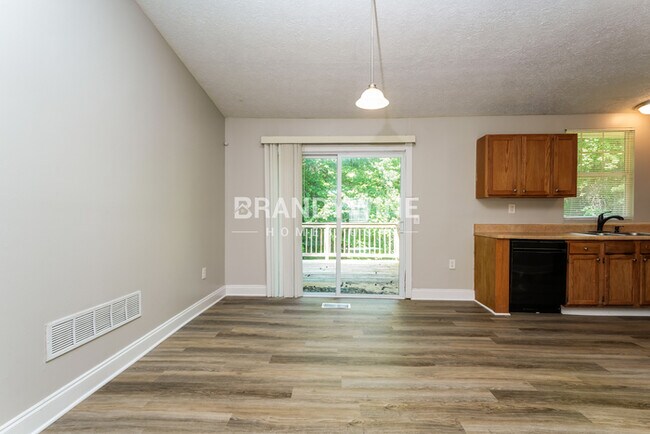 Building Photo - 1034 Sandy Ridge Rd