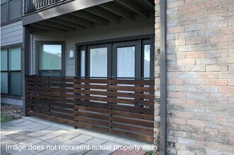 Building Photo - 2218 Place Rebecca Ln