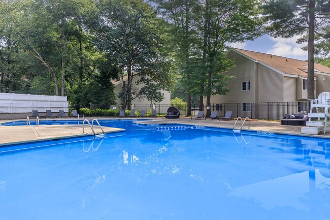 Foxrun Apartments - Apartments in Clifton Park, NY | Apartments.com